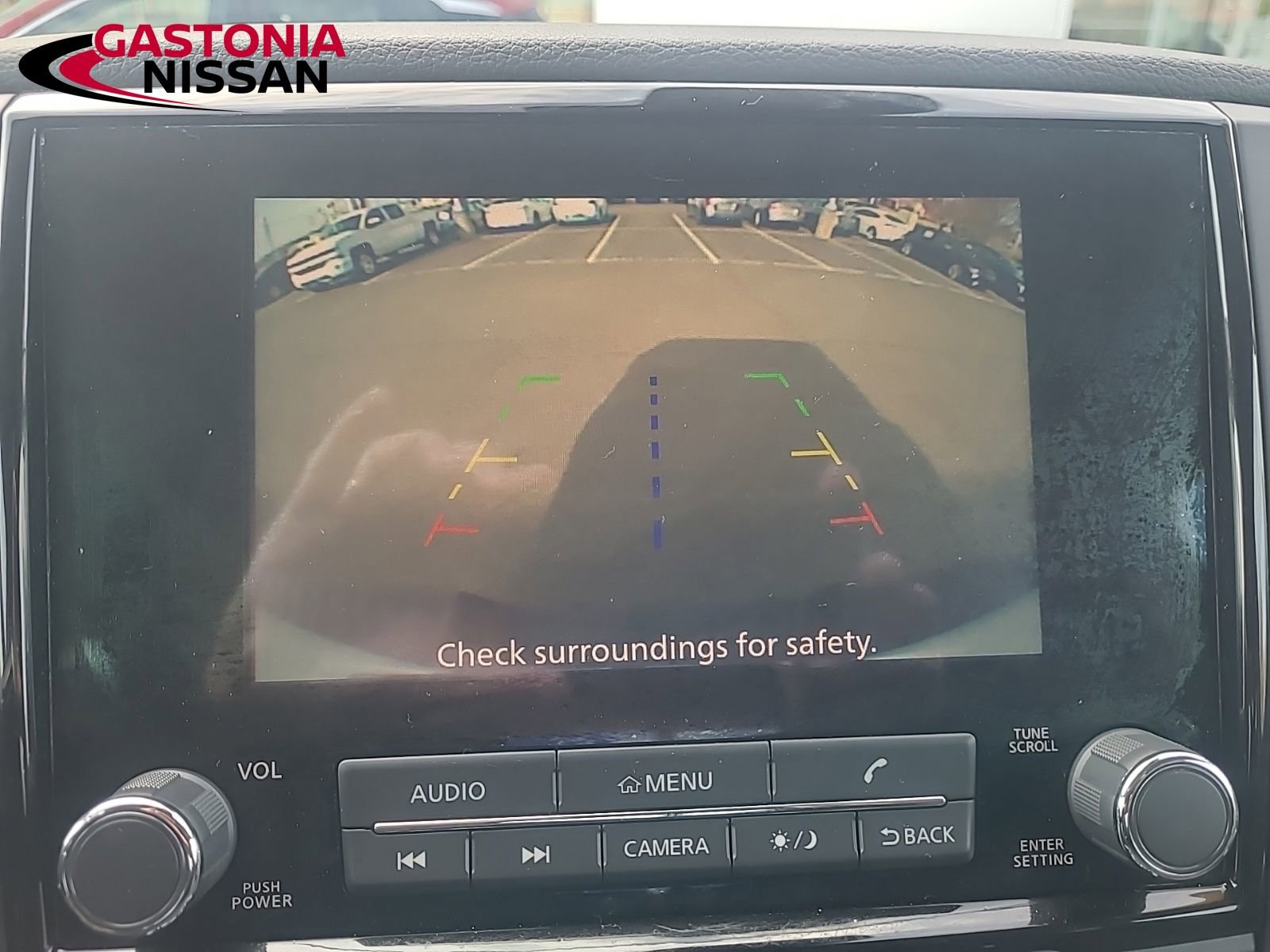 Used 2024 Nissan Titan SV w/ SV Convenience Package image 43