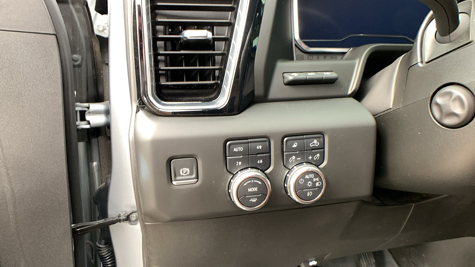Used 2025 GMC Sierra 1500 Denali Ultimate AWD/4WD image 16