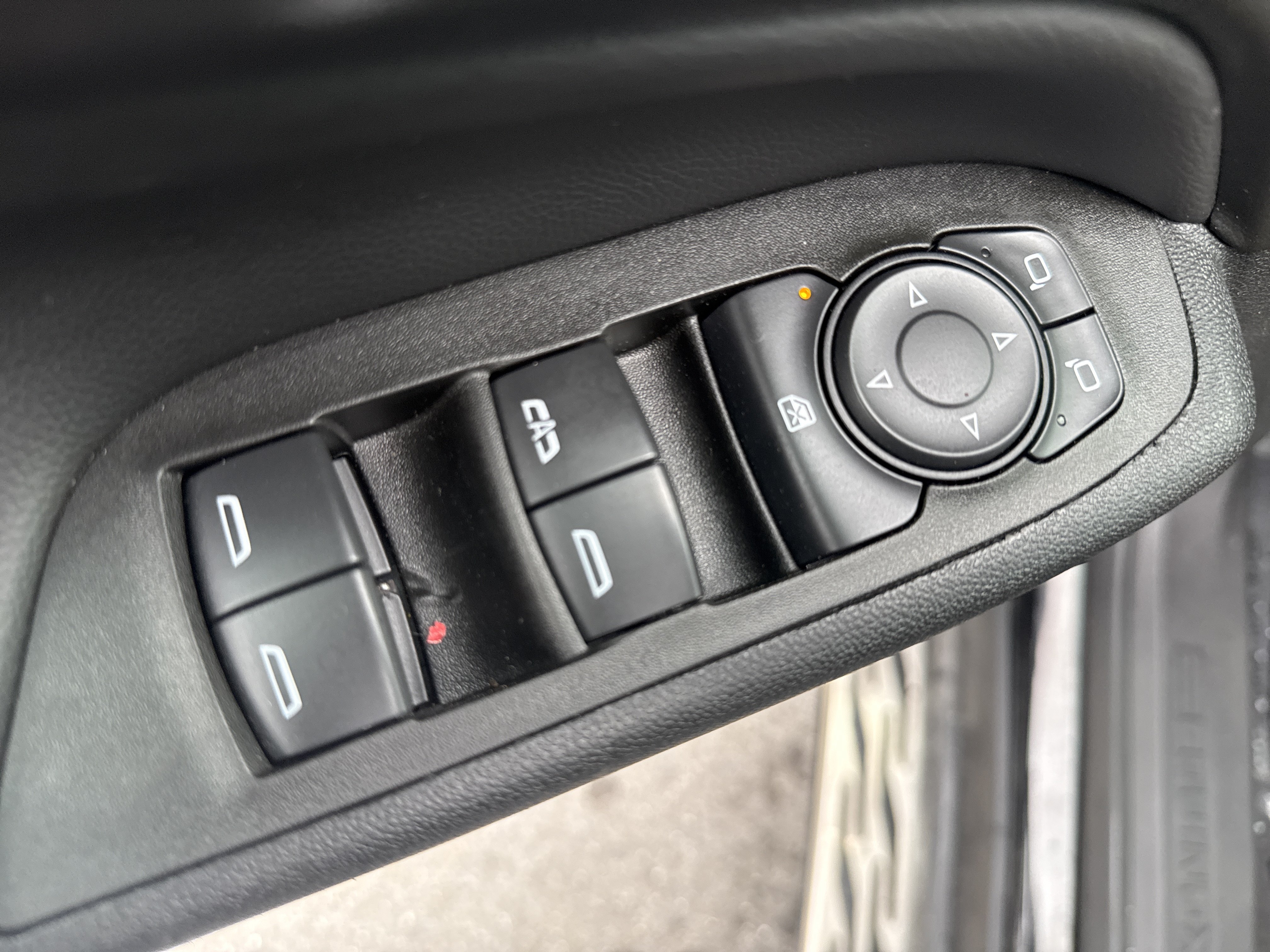 Used 2021 Chevrolet Equinox LT AWD/4WD image 26