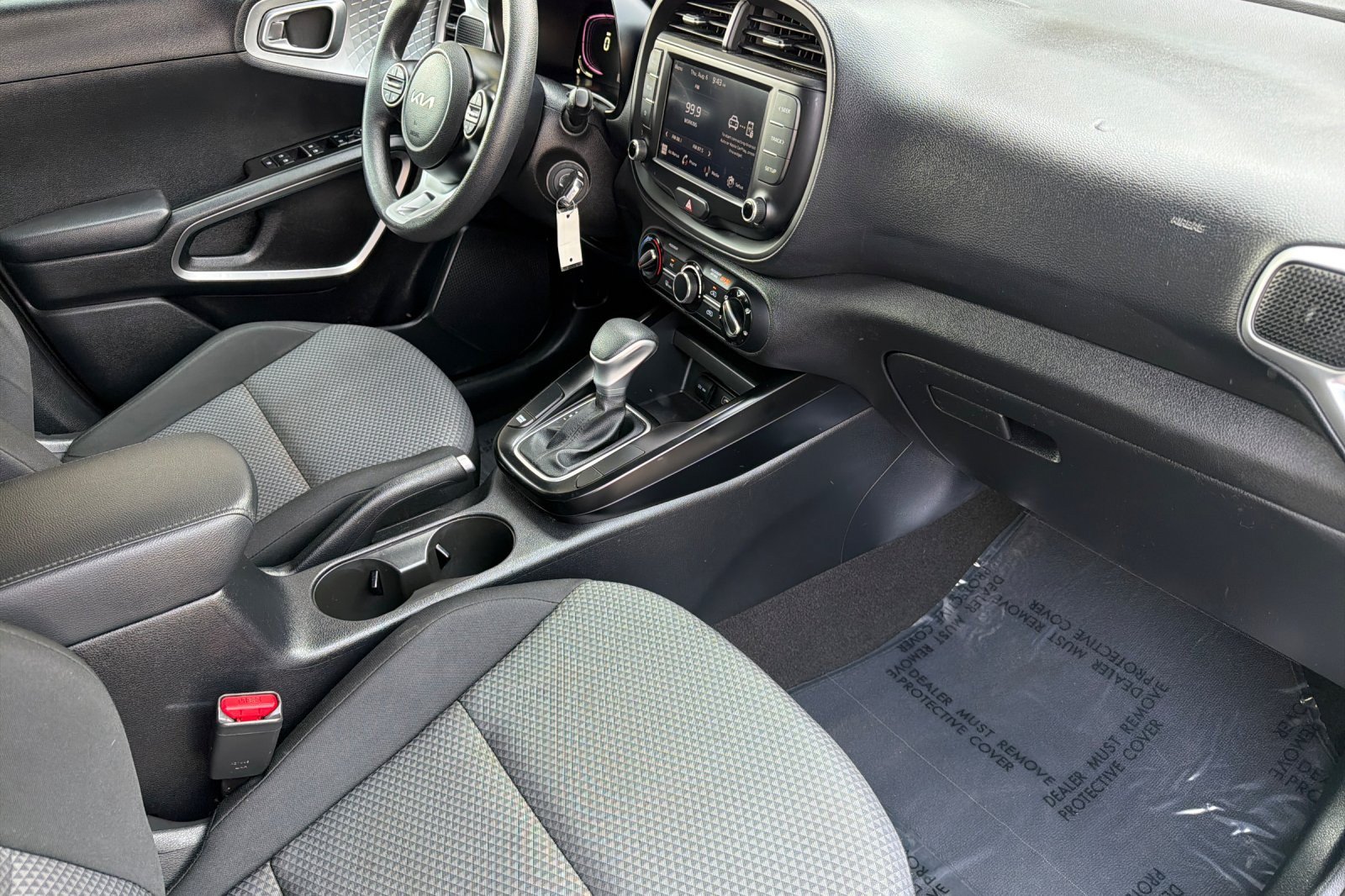 Used 2023 Kia Soul LX w/ LX Technology Package FWD image 13
