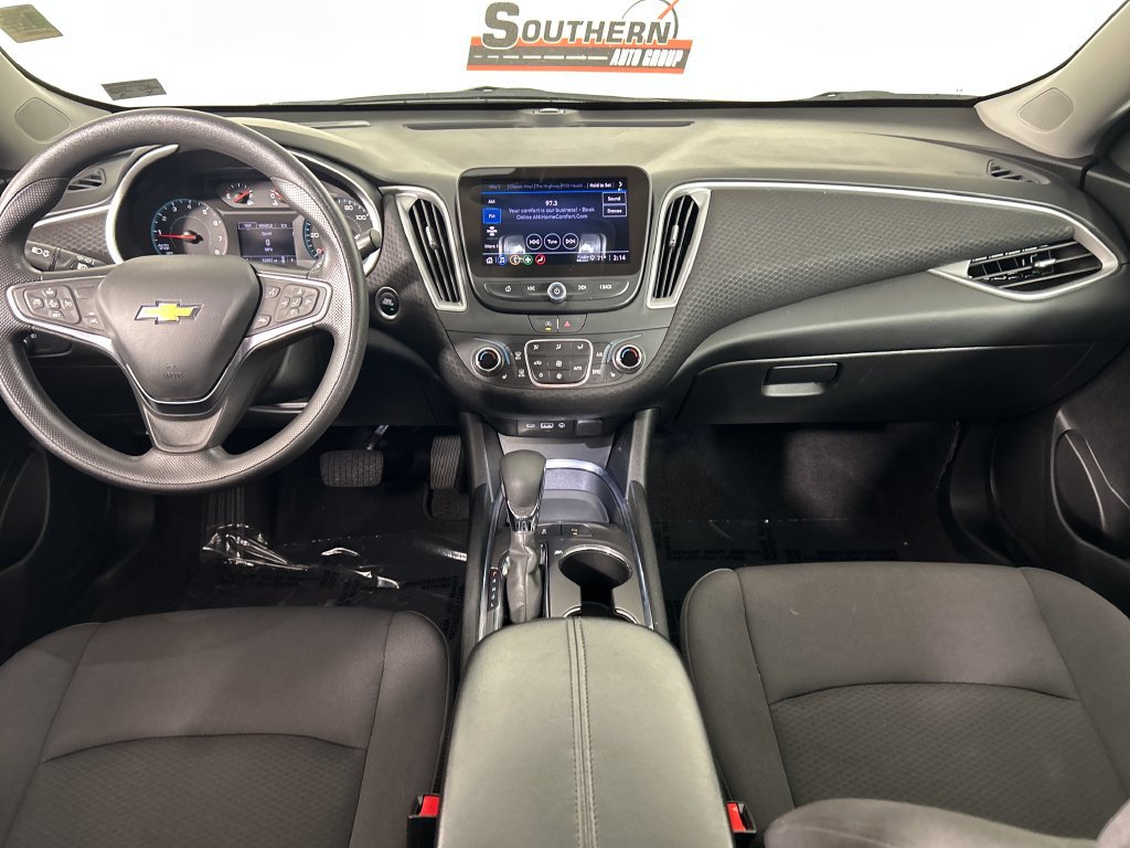 Used 2025 Chevrolet Malibu LT FWD image 18
