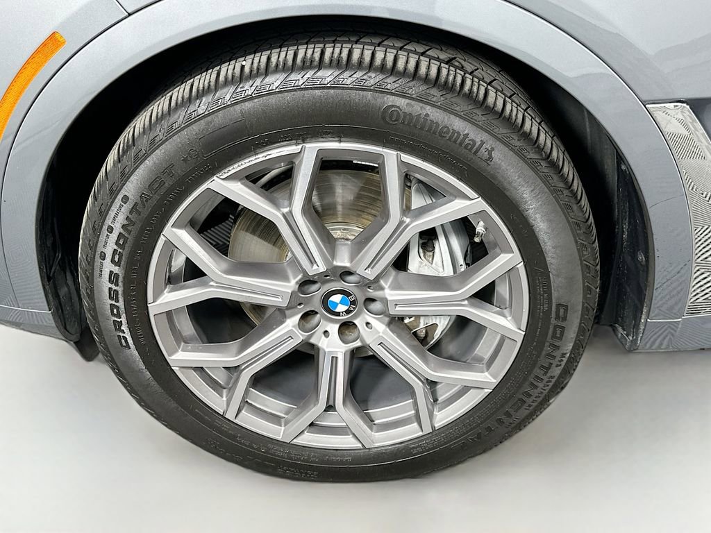 Certified 2024 BMW X7 xDrive40i w/ Premium Package image 33