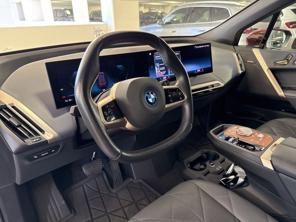 Certified 2023 BMW iX xDrive50 w/ Premium Package AWD/4WD image 11