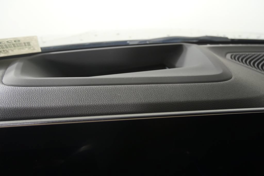 Used 2026 BMW 330i Sedan w/ M Sport Package RWD image 19
