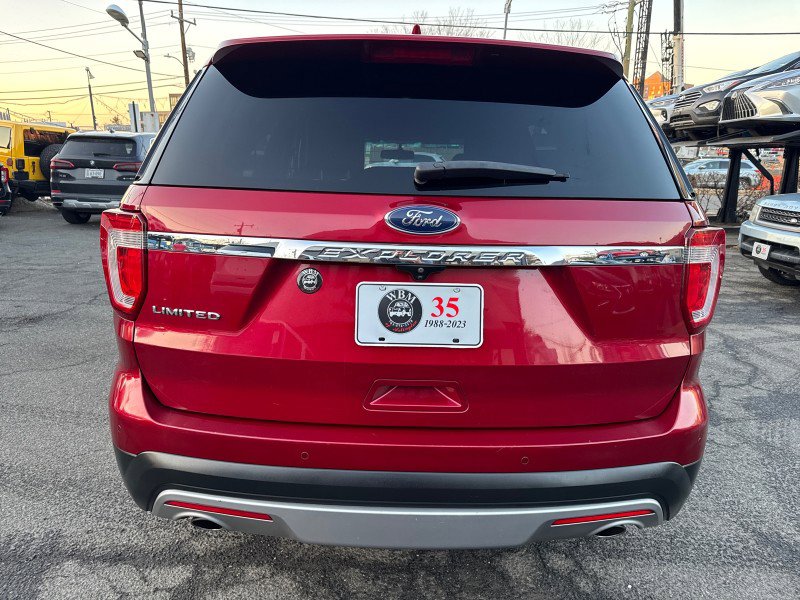 Used 2017 Ford Explorer Limited image 9