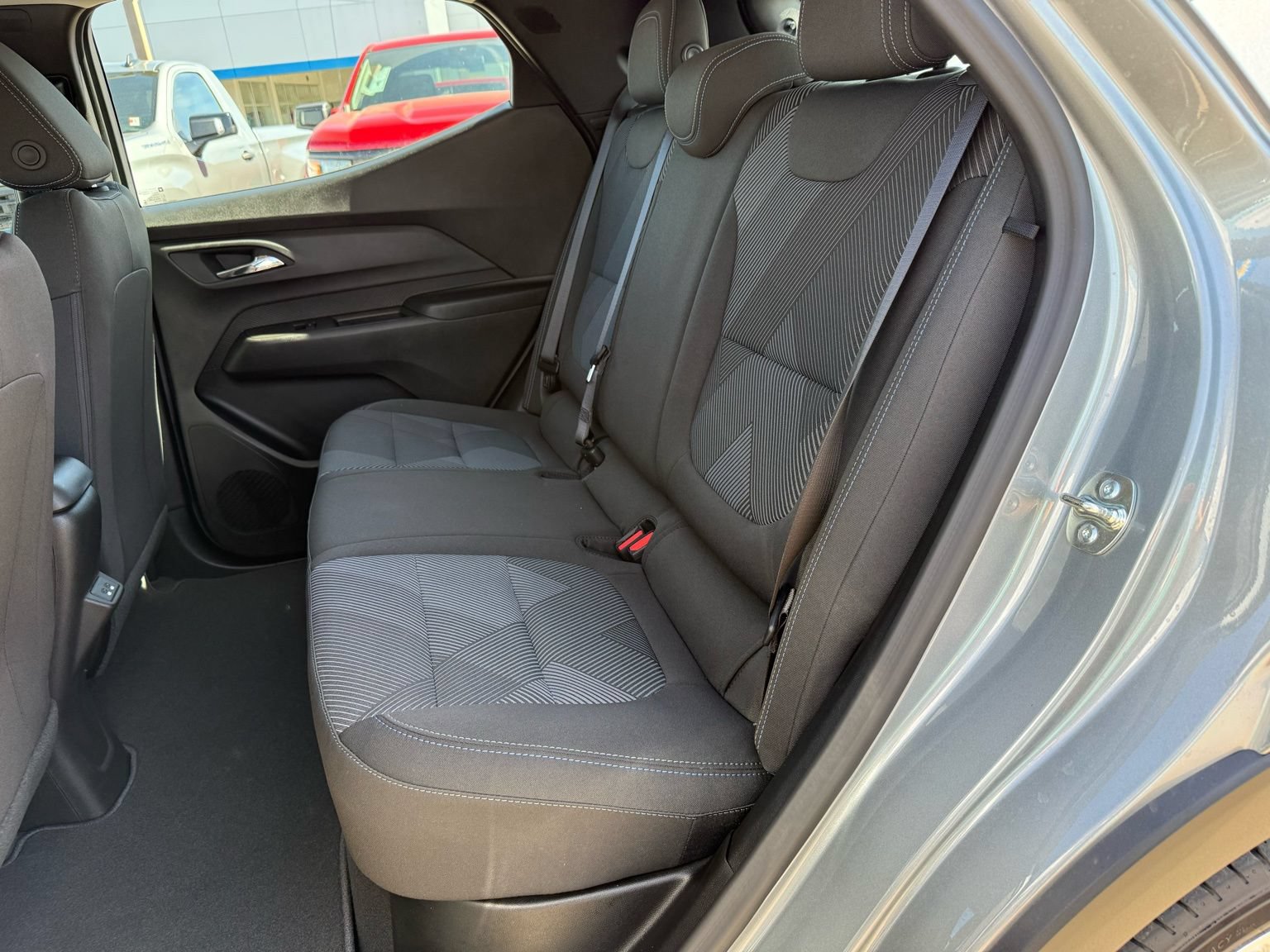 New 2027 Chevrolet Bolt LT w/ Comfort Package FWD image 32