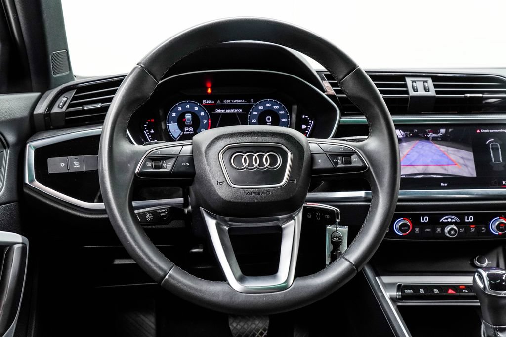Used 2025 Audi Q3 2.0T Premium AWD/4WD image 24