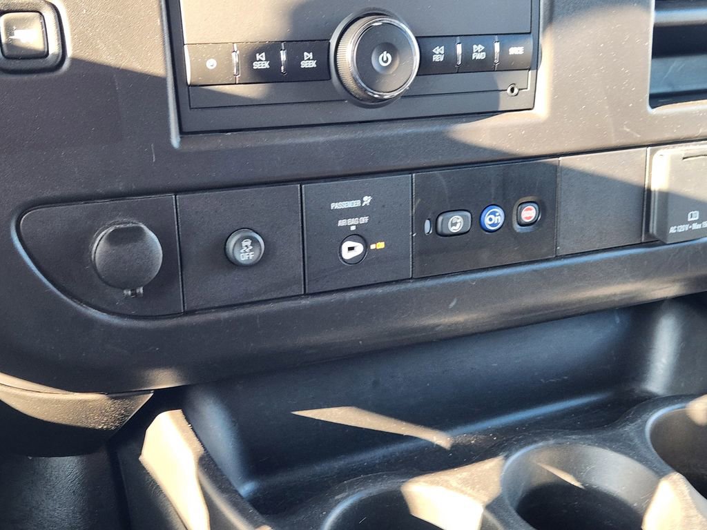 Used 2024 GMC Savana 2500 w/ Driver Convenience Package image 17