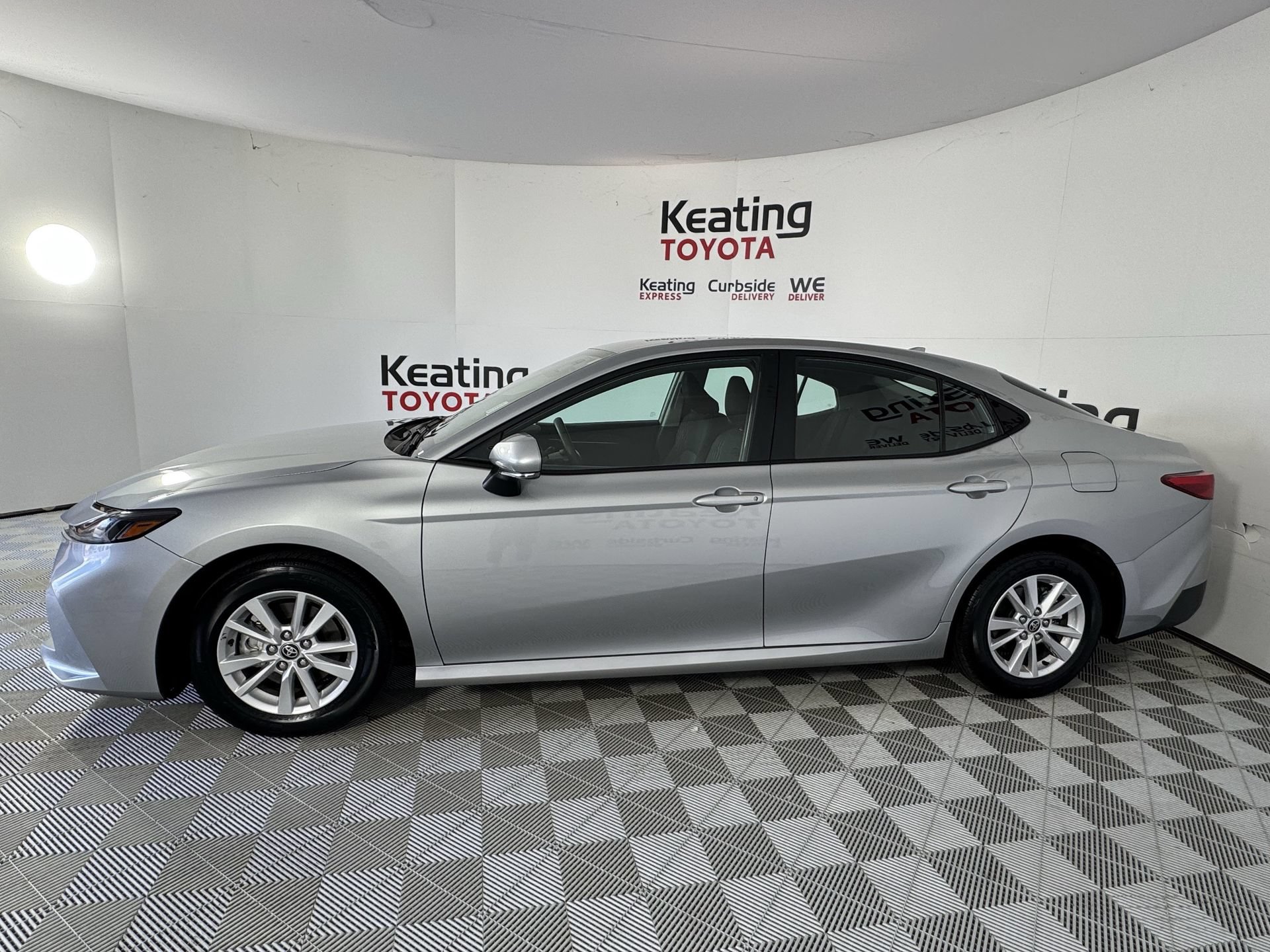 Certified 2025 Toyota Camry LE FWD image 9