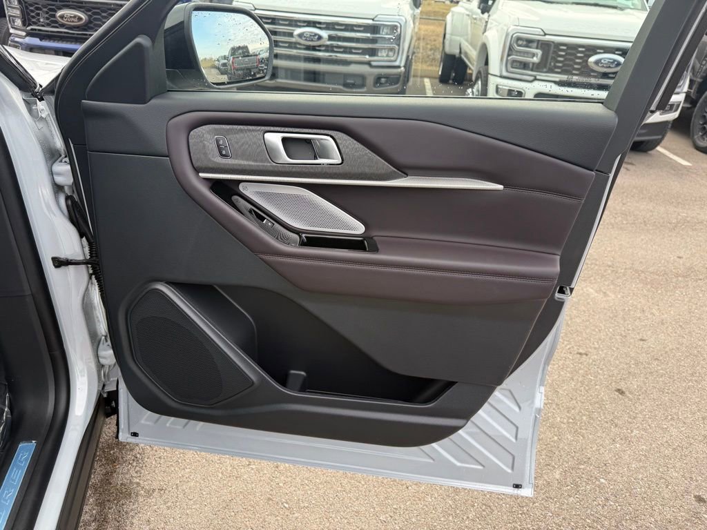 New 2026 Ford Explorer Platinum image 20