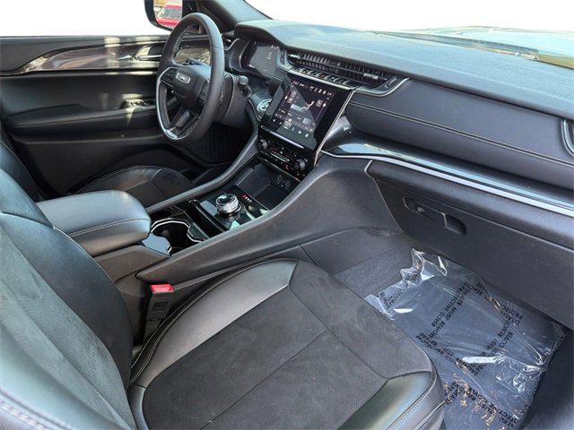 Used 2023 Jeep Grand Cherokee Altitude image 24