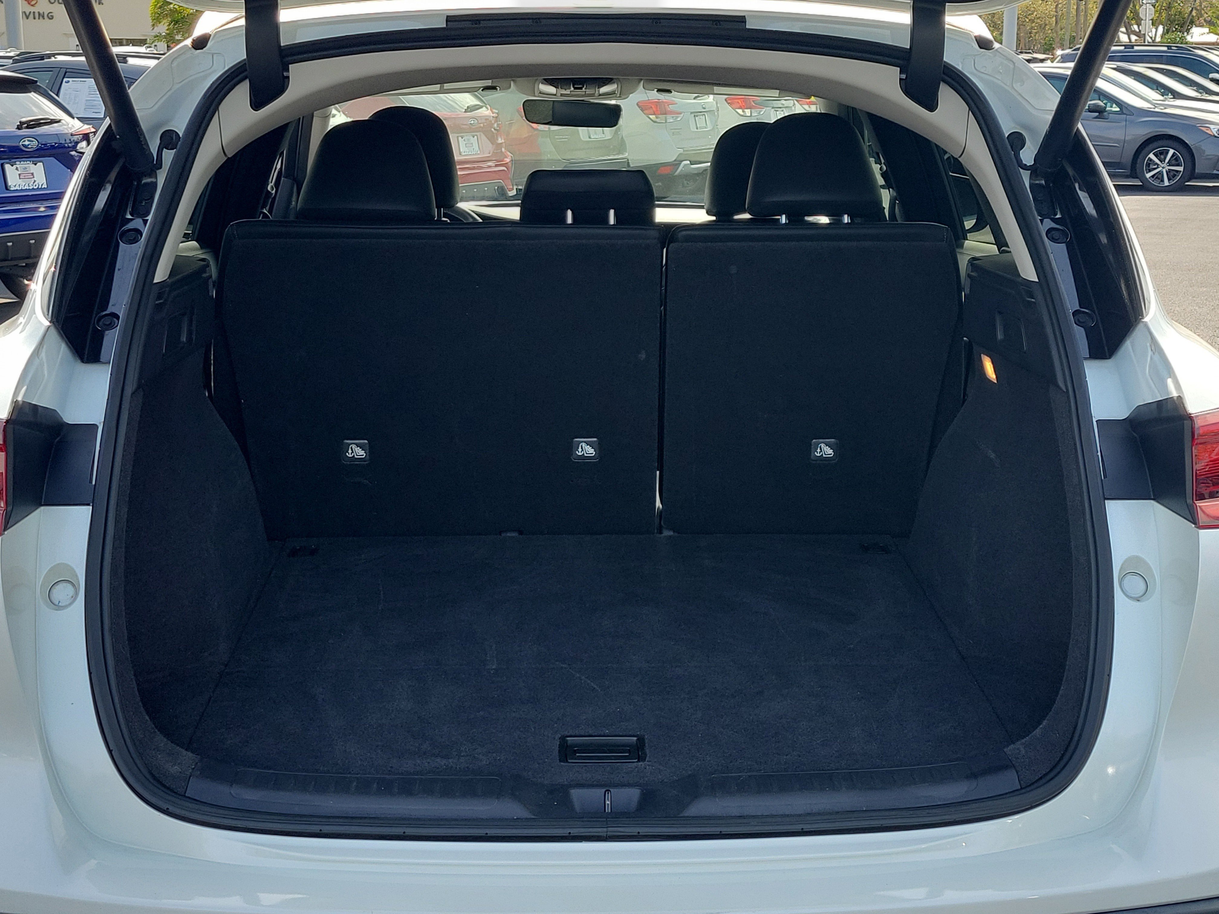 Used 2023 INFINITI QX50 Luxe image 12