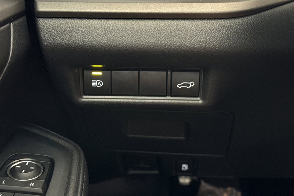 Used 2024 Toyota Grand Highlander XLE image 32