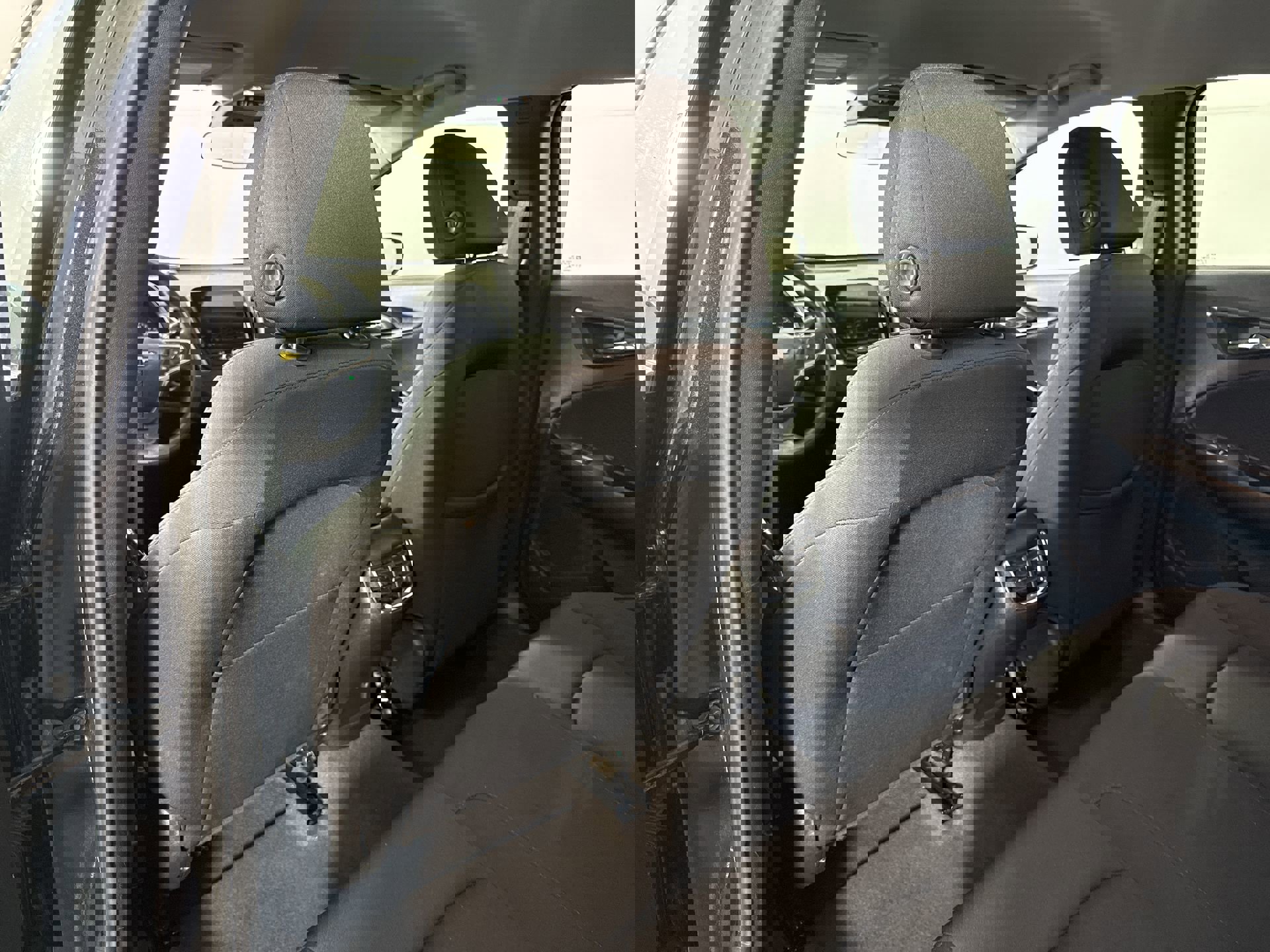 Used 2023 Chevrolet Malibu LT image 28