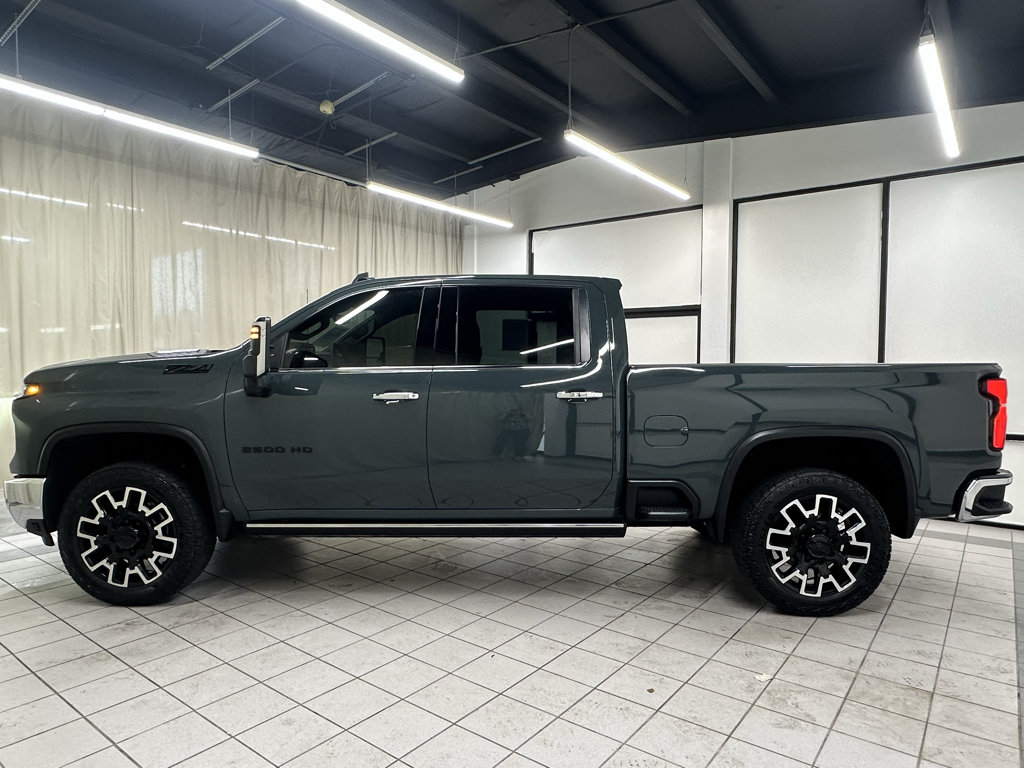 Certified 2025 Chevrolet Silverado 2500 LTZ w/ LTZ Convenience Package AWD/4WD image 12