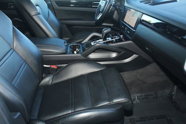 Certified 2022 Porsche Cayenne image 27