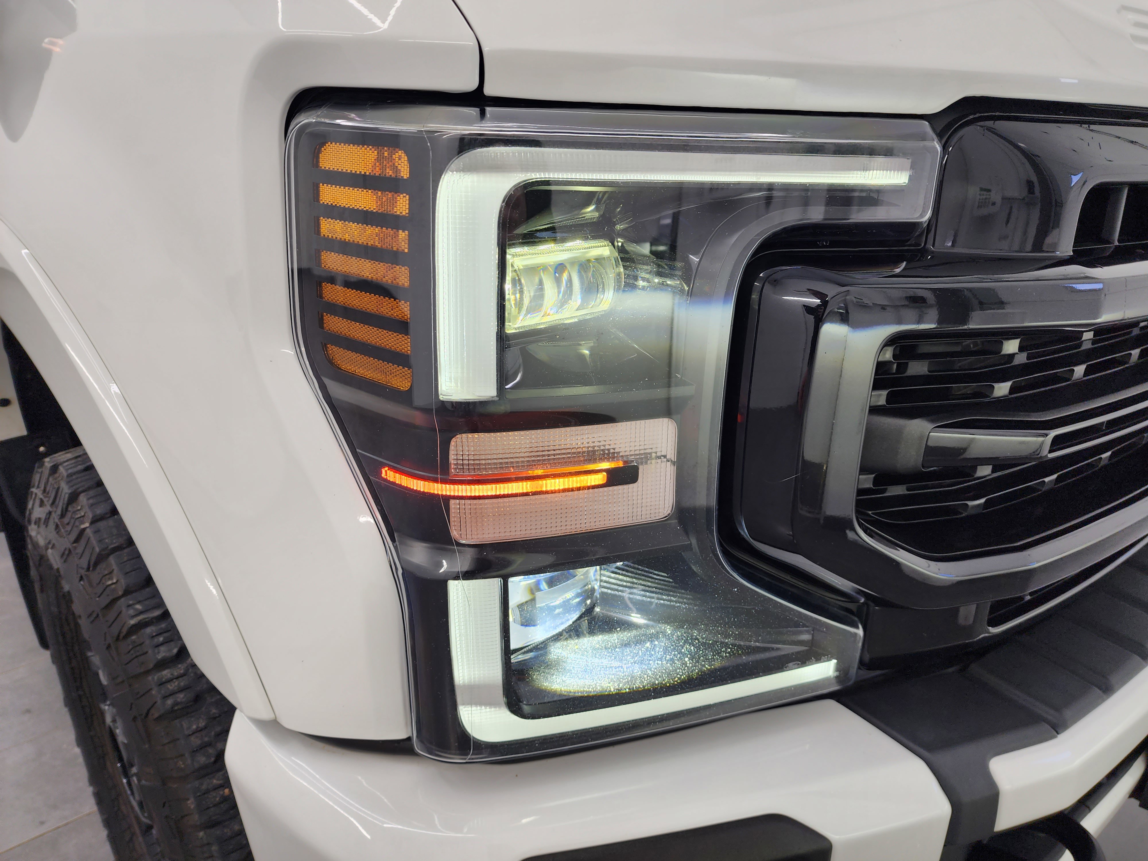 Used 2021 Ford F350 Lariat image 19