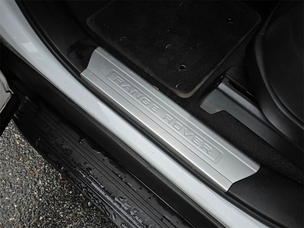 Used 2018 Land Rover Range Rover image 28