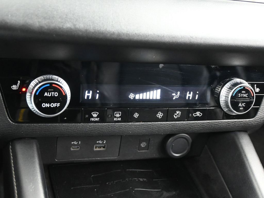 Used 2022 Mitsubishi Outlander SE image 18