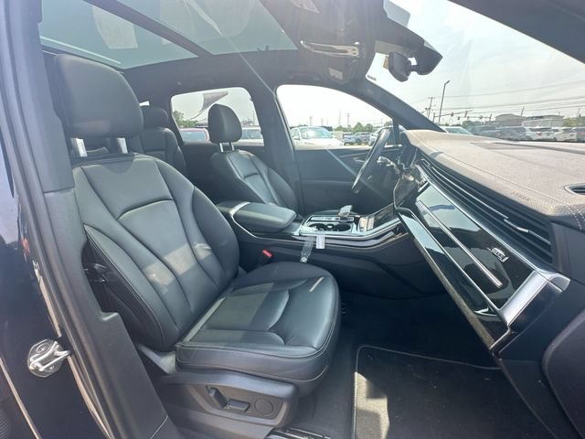 Used 2025 Audi Q7 3.0T Premium Plus AWD/4WD image 31