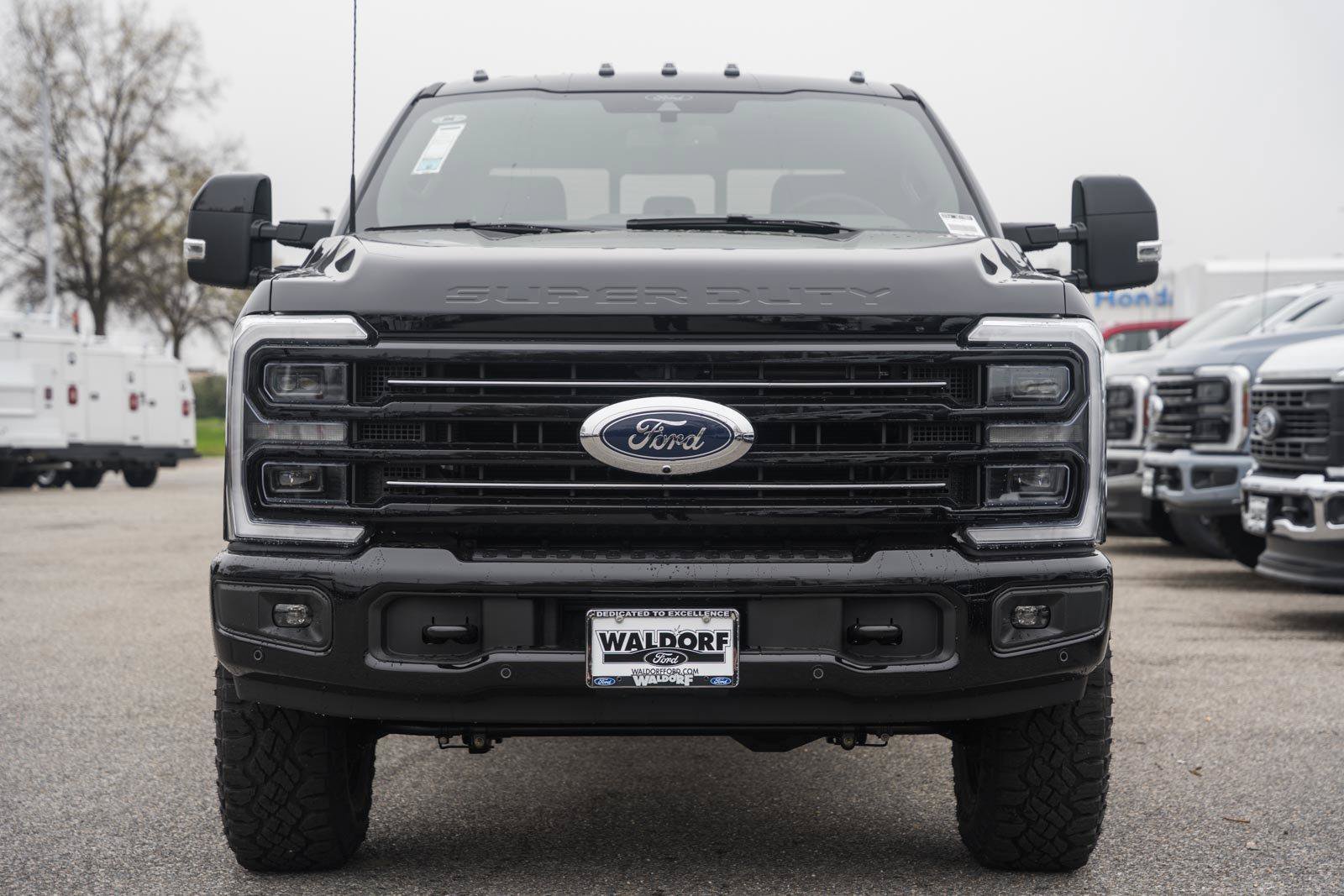 New 2026 Ford F350 Platinum w/ Tremor Off-Road Package AWD/4WD image 2