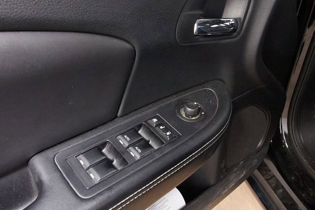 Used 2011 Chrysler 200 Limited FWD image 11