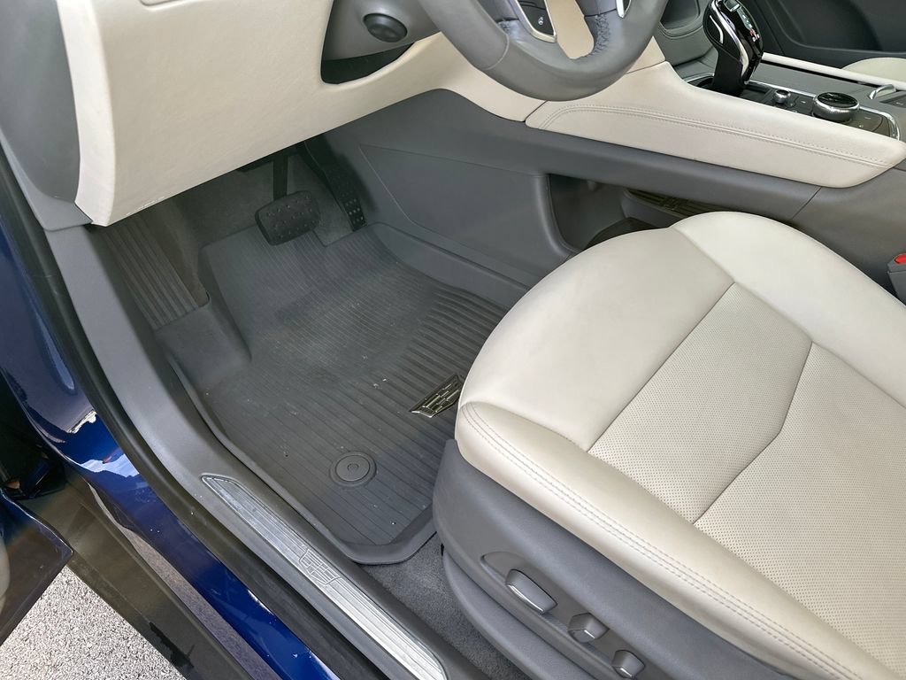 Used 2024 Cadillac XT5 Premium Luxury w/ Technology Package FWD image 19