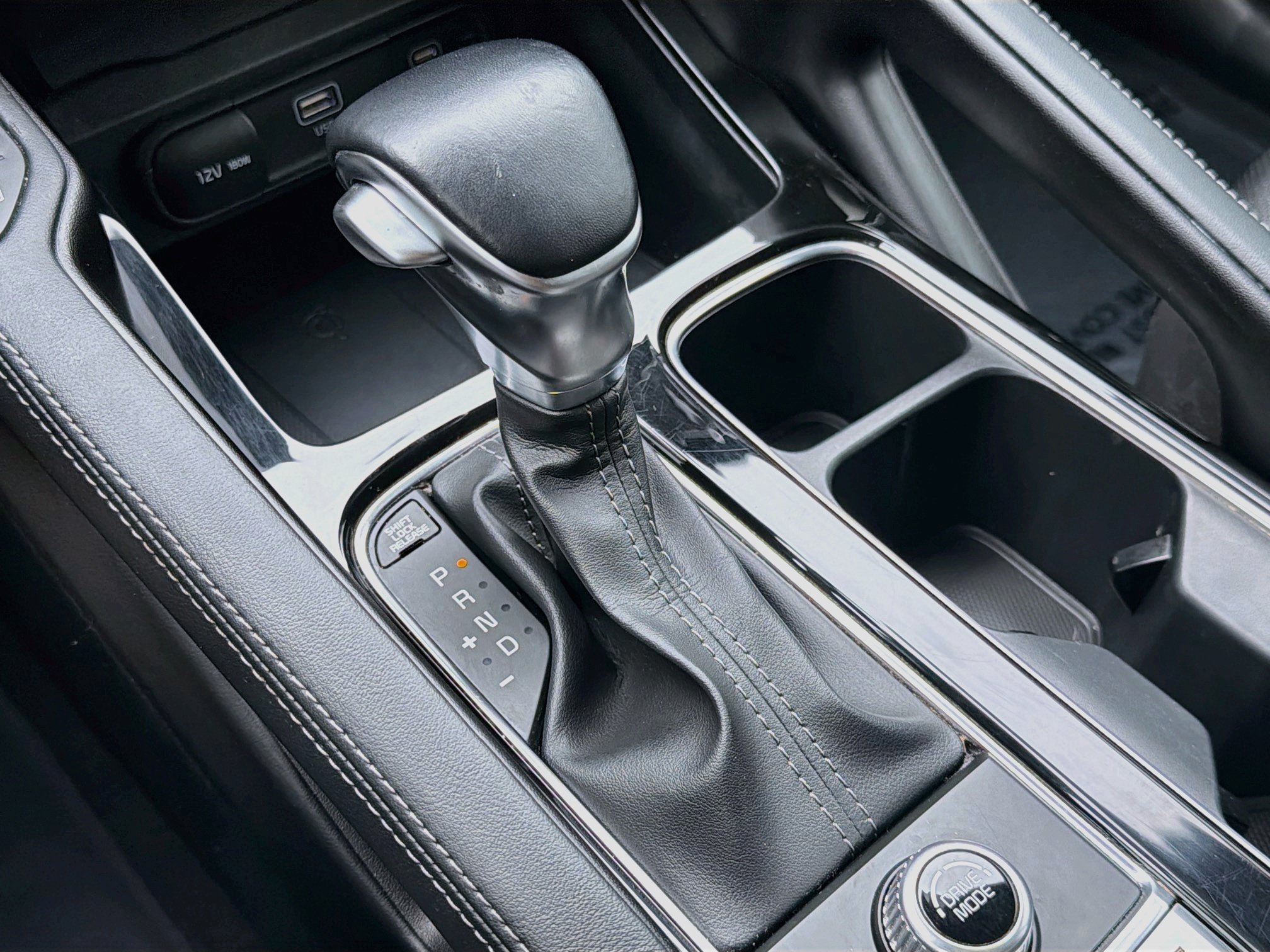 Used 2024 Kia Telluride EX w/ EX Captain's Chair Package FWD image 31
