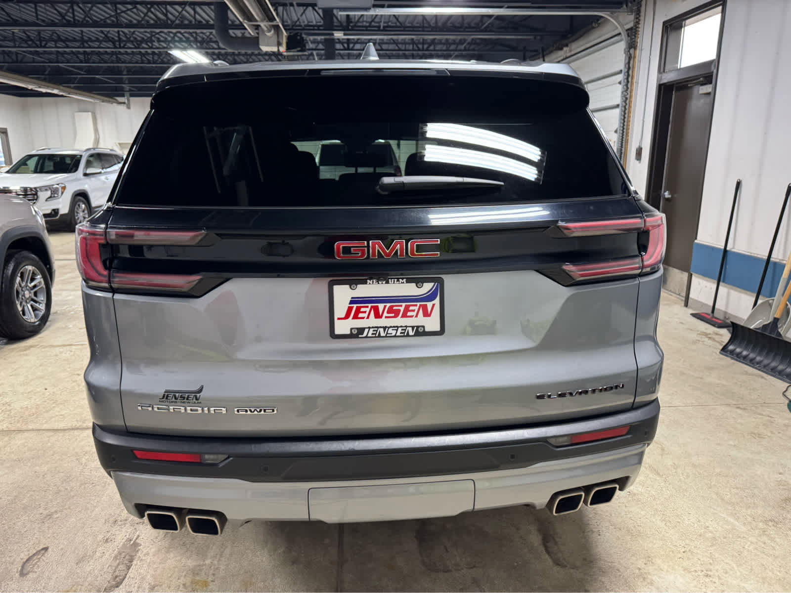 Certified 2025 GMC Acadia Elevation image 5