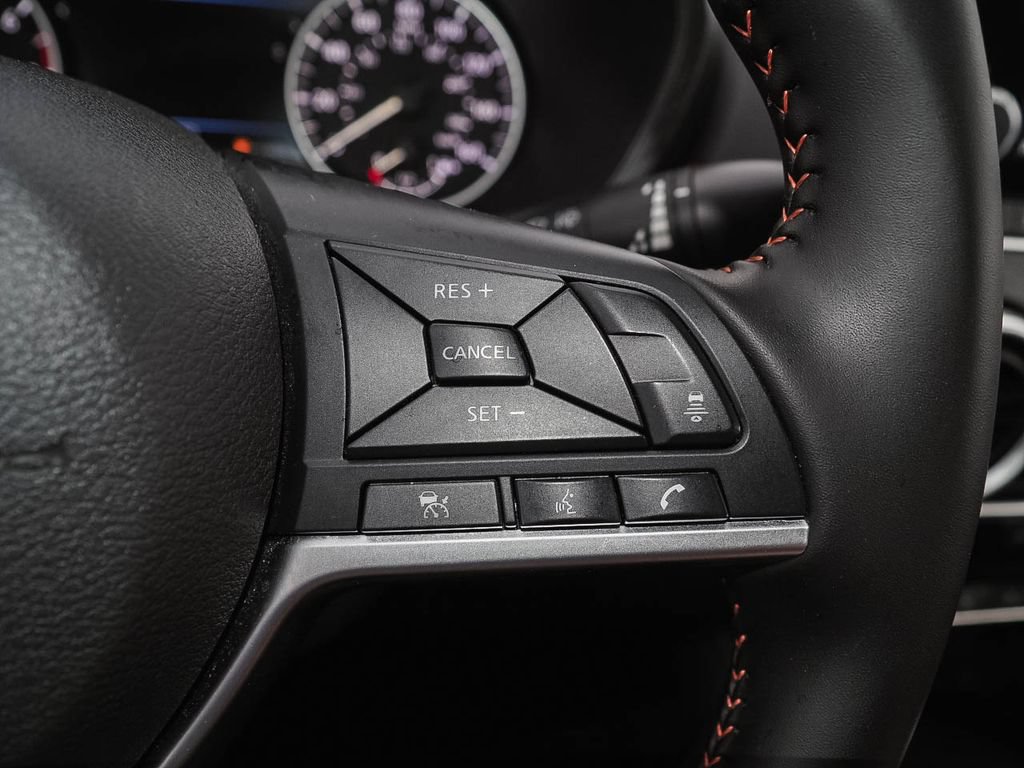 Used 2025 Nissan Sentra SR FWD image 31