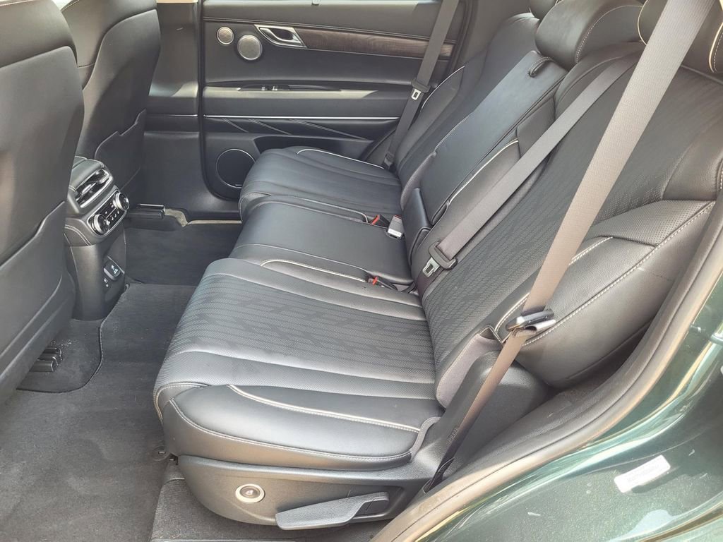 Used 2023 Genesis GV80 2.5T w/ Prestige 20" Package image 13