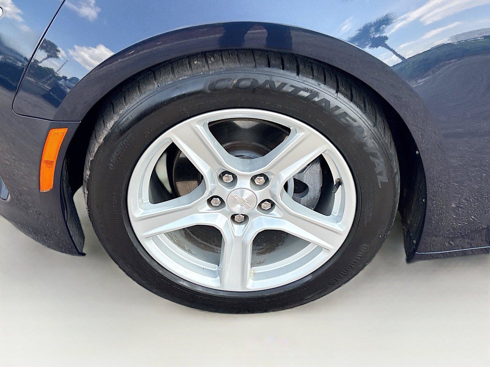 Used 2016 Chevrolet Camaro LT RWD image 28