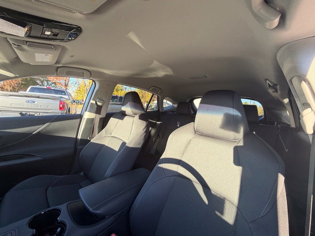 Used 2024 Toyota Venza LE AWD/4WD image 14