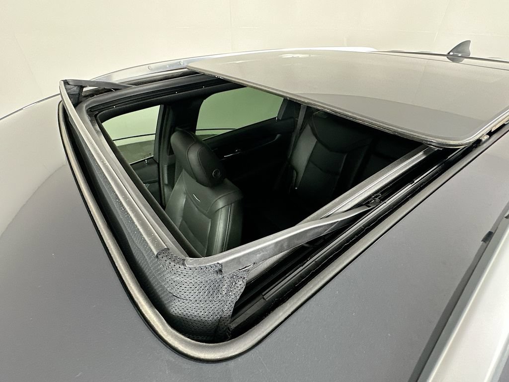 Used 2021 Cadillac XT5 Premium Luxury w/ LPO, Floor Liner Package FWD image 21