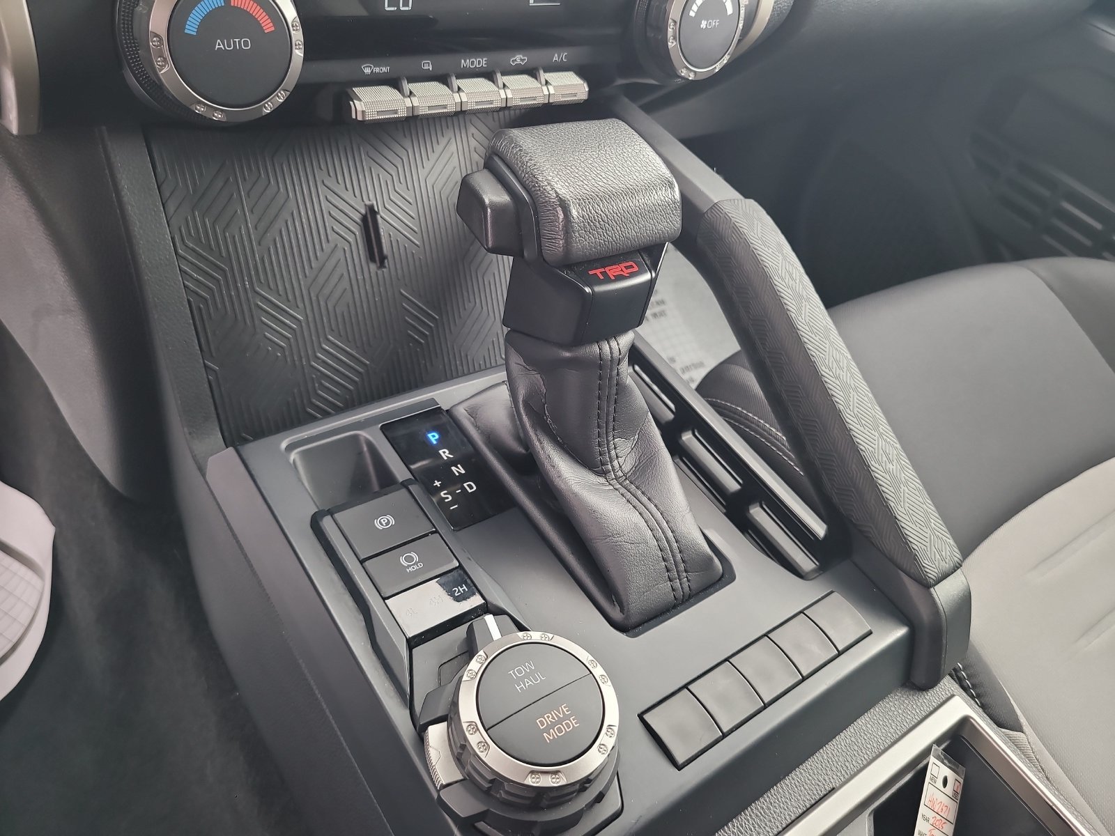 Used 2025 Toyota Tacoma TRD Sport AWD/4WD image 21