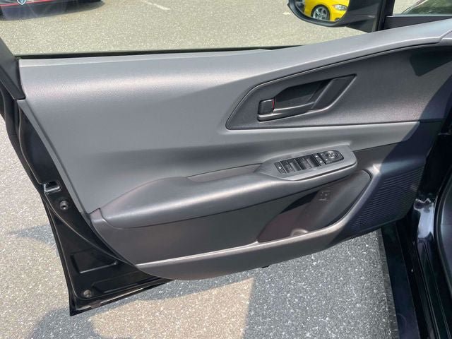 Certified 2025 Toyota Prius LE FWD image 18