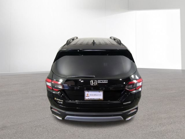 New 2025 Honda Pilot Touring image 21