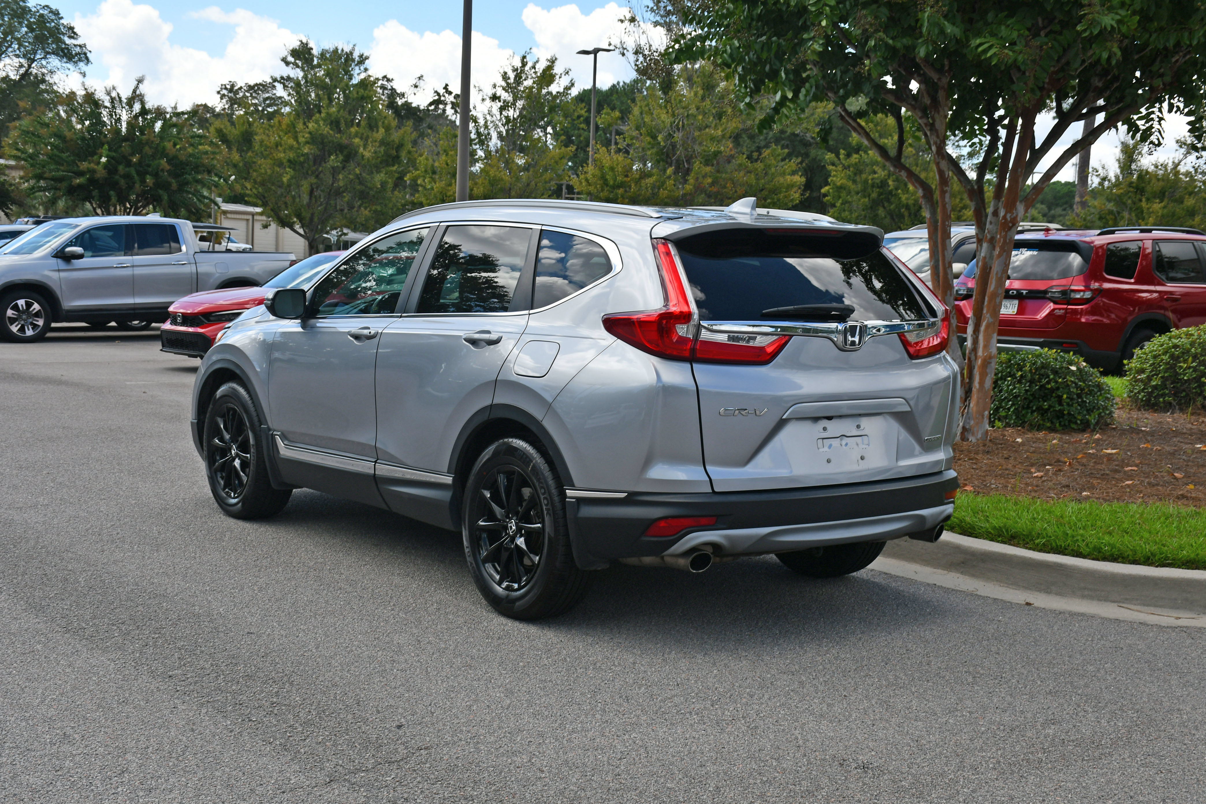Used 2017 Honda CR-V Touring image 3