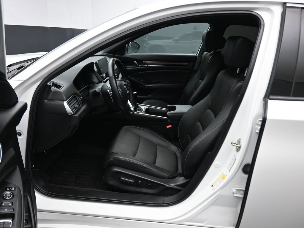 Used 2019 Honda Accord Sport image 12