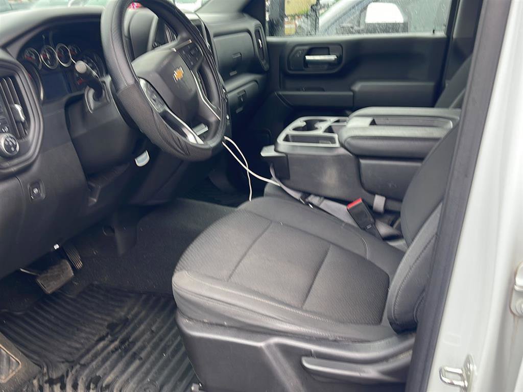 Used 2021 Chevrolet Silverado 2500 Custom w/ Custom Value Package AWD/4WD image 3