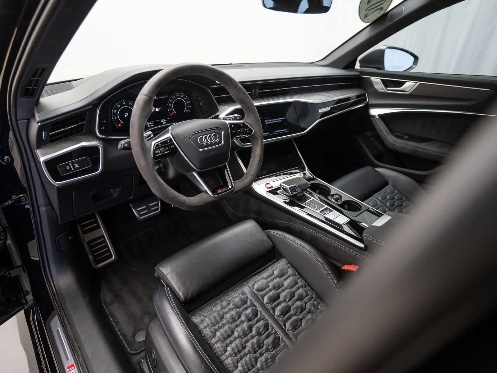 Used 2024 Audi RS 6 performance image 12