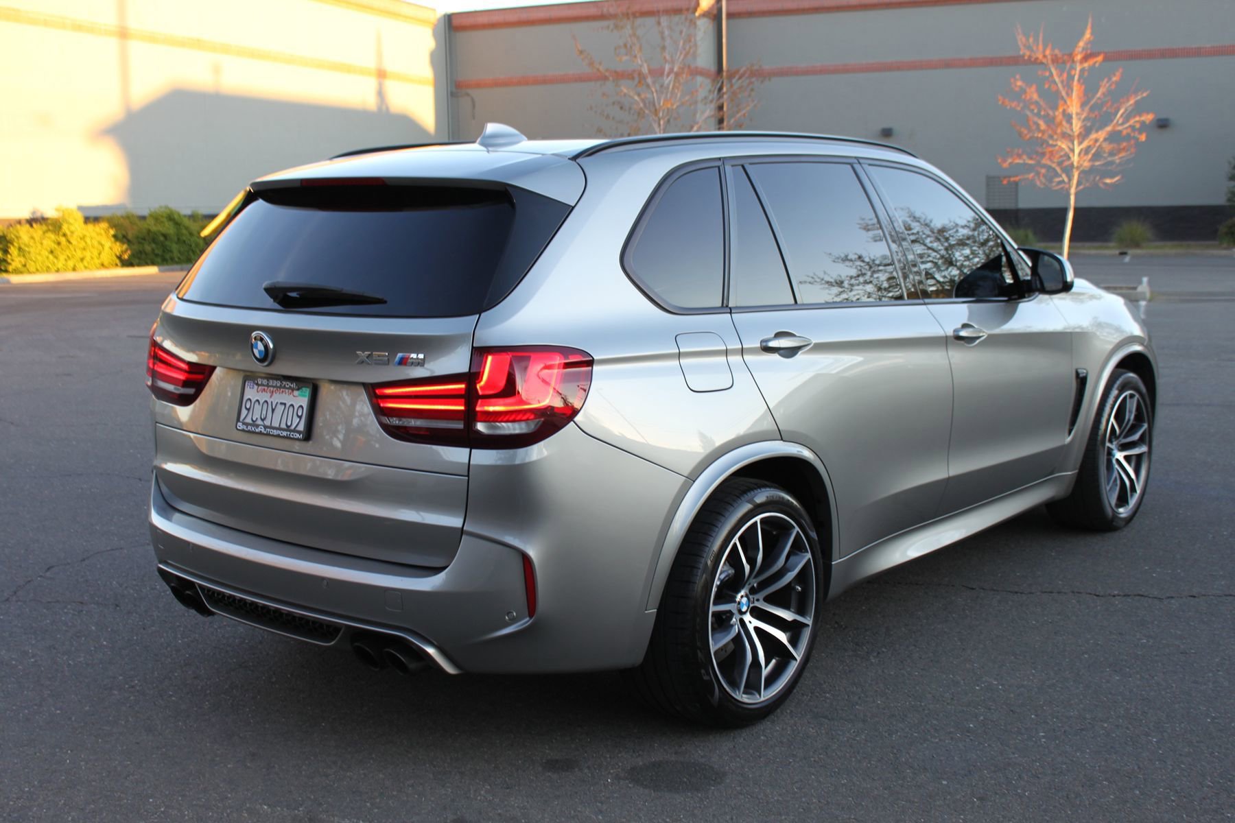 Used 2017 BMW X5 M image 7