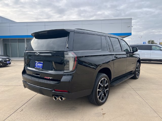 Certified 2025 Chevrolet Suburban RST w/ Comfort Package AWD/4WD image 5