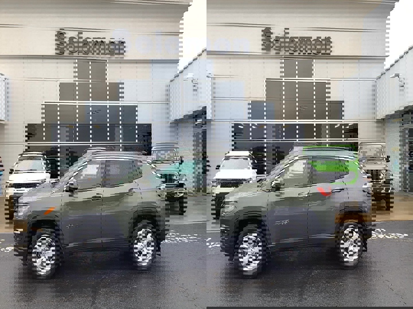 Certified 2018 Jeep Compass Latitude w/ Cold Weather Group image 1