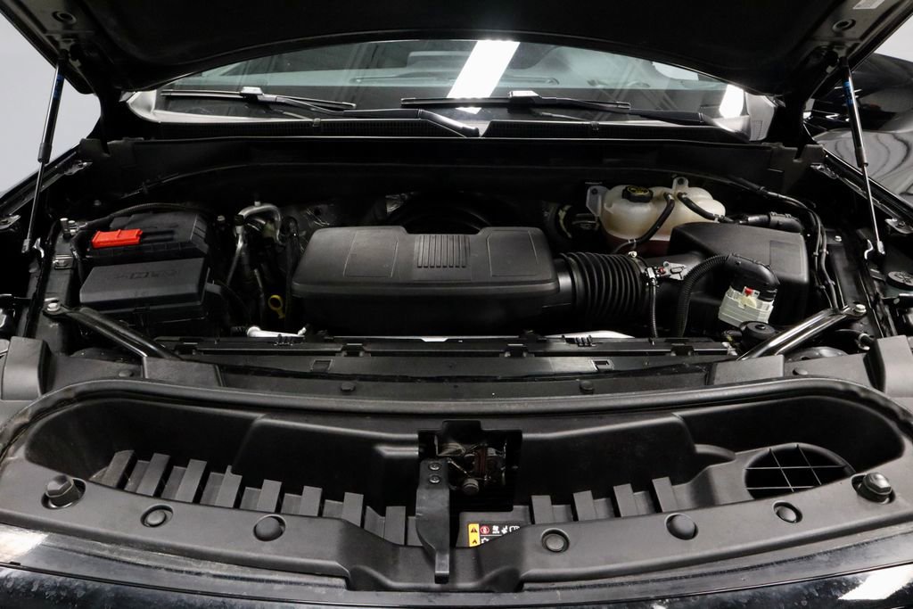 Used 2024 GMC Yukon XL SLE image 16