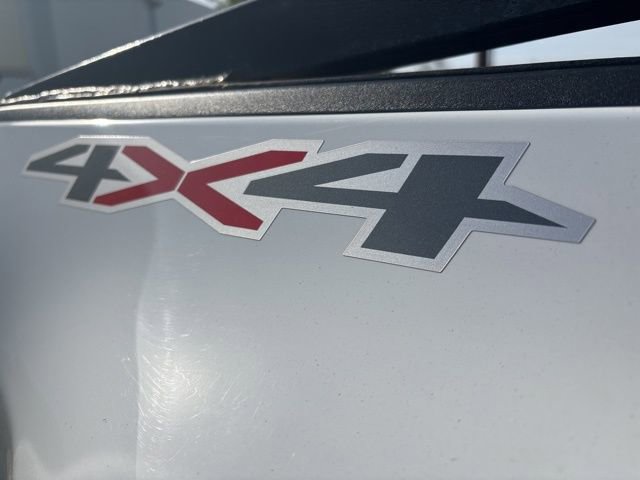 Used 2024 Chevrolet Silverado 3500 LT w/ Convenience Package image 10