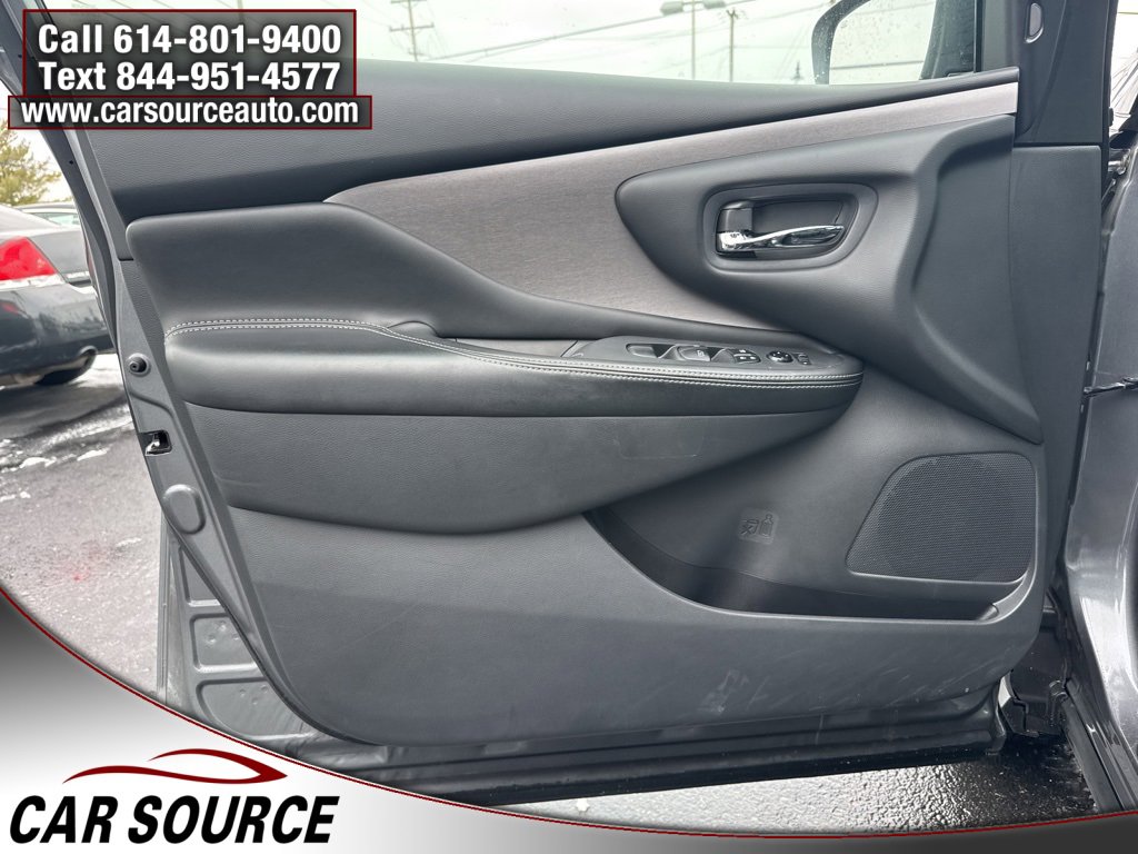 Used 2023 Nissan Murano SV image 17