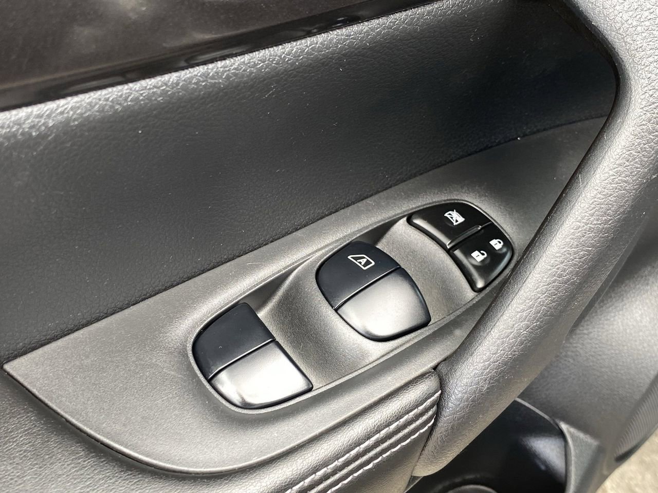 Certified 2019 Nissan Rogue S FWD image 27