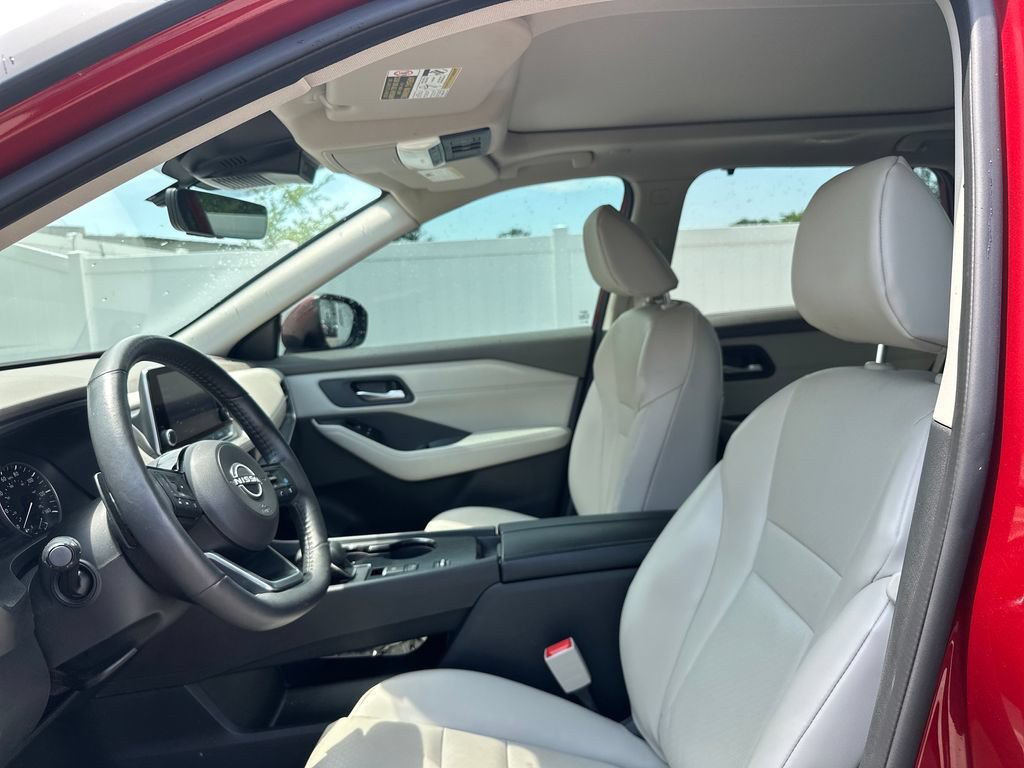 Used 2023 Nissan Rogue SV w/ SV Premium B Package FWD image 40
