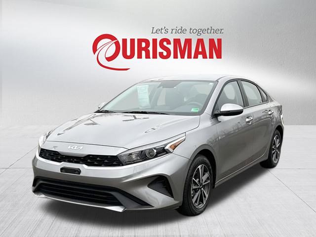 Used 2024 Kia Forte LXS w/ LXS Technology Package image 5